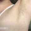色白の外国人がポツポツと剃り残し跡の残る臭いがしみ込んだようなワキの下を見せつけるワキフェチ動画がエロい！！